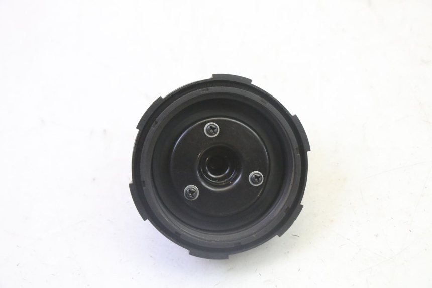 photo de FUEL TANK CAP YAMAHA YFM GRIZZLY 550 (2008 - 2015) - Alternative perspective