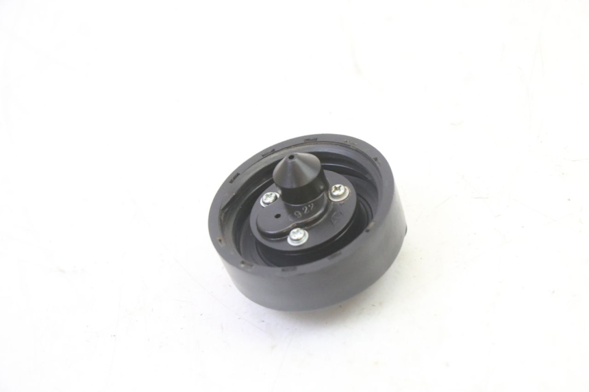 photo de FUEL TANK CAP YAMAHA YZ-F YZF 250 (2014 - 2018) - Zoom on usage condition