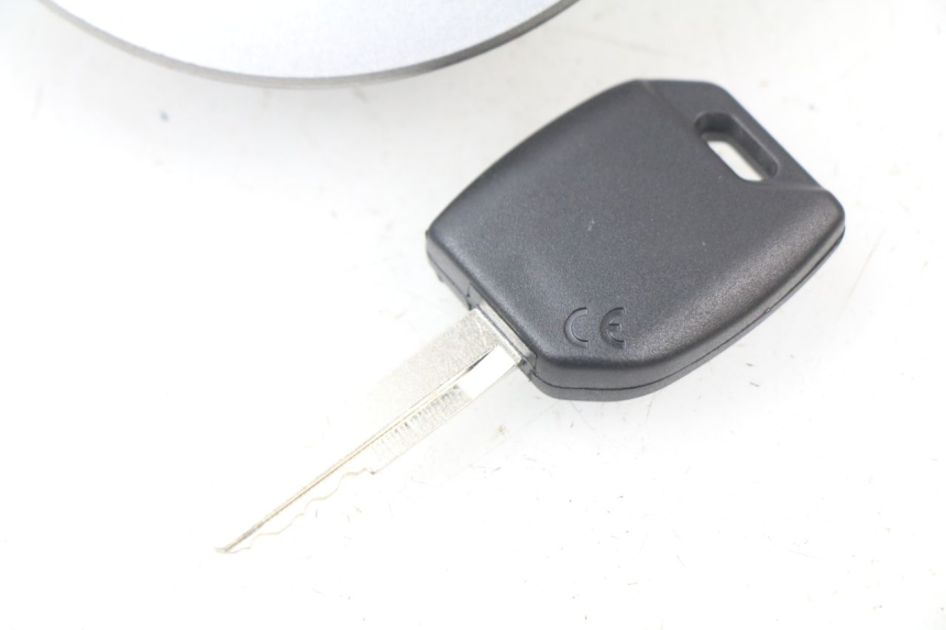 photo de FUEL TANK CAP KAWASAKI Z ABS 750 (2007 - 2013) - Surface and material condition