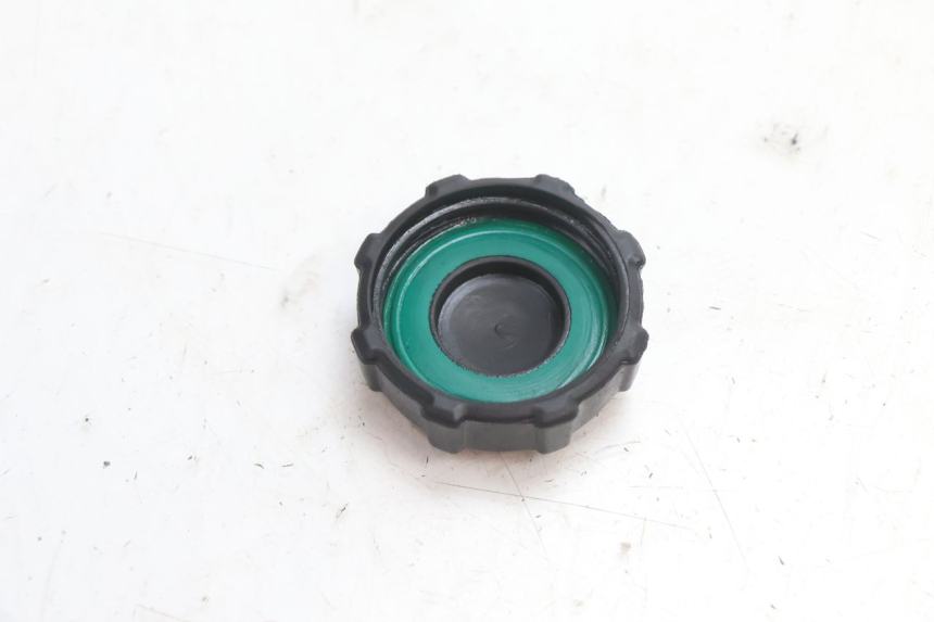 photo de FUEL TANK CAP PIAGGIO ZIP 2T 50 (2009 - 2019) - Zoom on usage condition