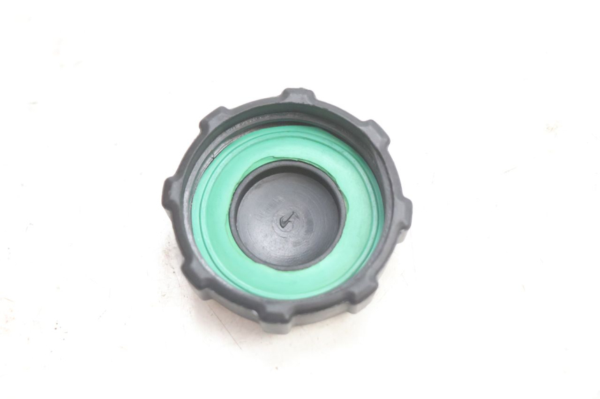 photo de FUEL TANK CAP PIAGGIO ZIP 2T 50 (2009 - 2019) - Zoom on usage condition