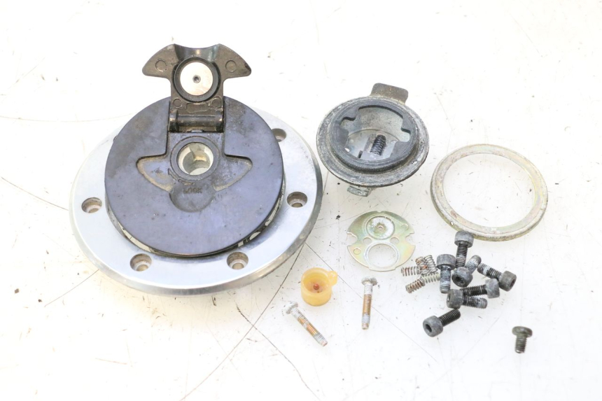 photo de FUEL TANK CAP KAWASAKI ZZR 600 (1995 - 2004) - Main view