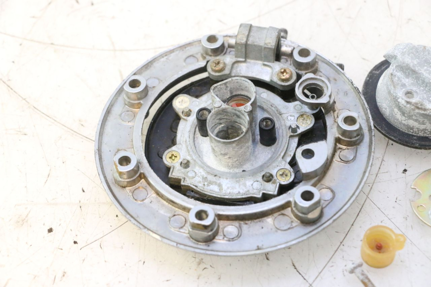 photo de FUEL TANK CAP KAWASAKI ZZR 600 (1995 - 2004) - Checked used part
