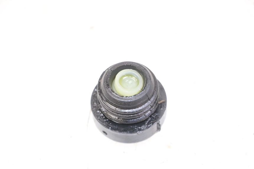 photo de OIL TANK CAP DERBI SENDA R X-TREME 50 (2006 - 2010) - Zoom on usage condition