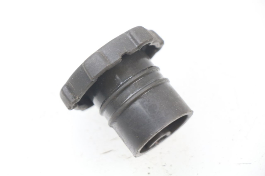 photo de OIL TANK CAP PIAGGIO FLY 2T 50 (2004 - 2017) - Zoom on usage condition