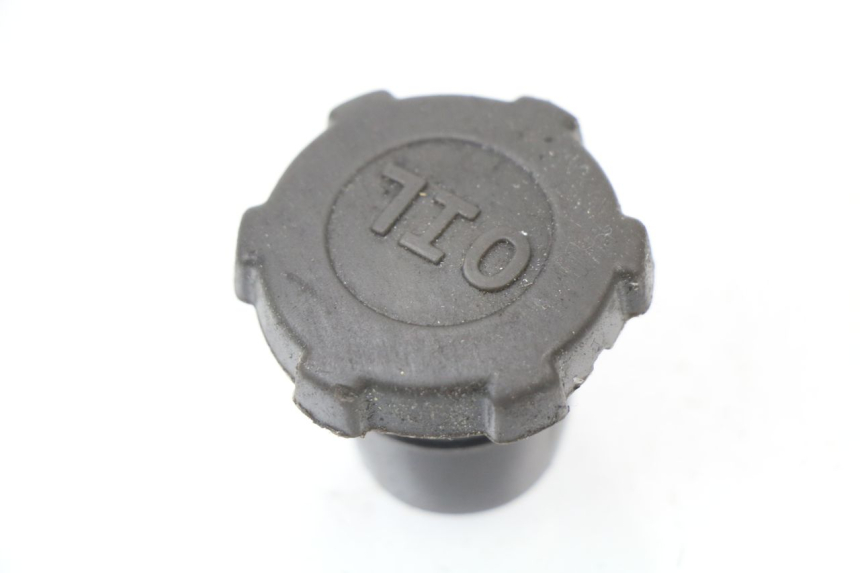photo de OIL TANK CAP PIAGGIO LIBERTY 2T 50 (2004 - 2008) - Main view