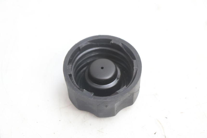 photo de OIL TANK CAP PEUGEOT LUDIX ONE 50 (2004 - 2006) - Zoom on usage condition