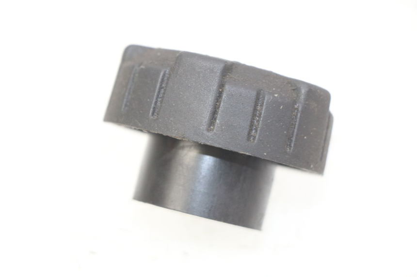 photo de OIL TANK CAP RIEJU MRT 50 (2009 - 2017) - Zoom on usage condition