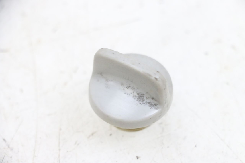 photo de OIL TANK CAP DAELIM S1 125 (2007 - 2016) - Main view