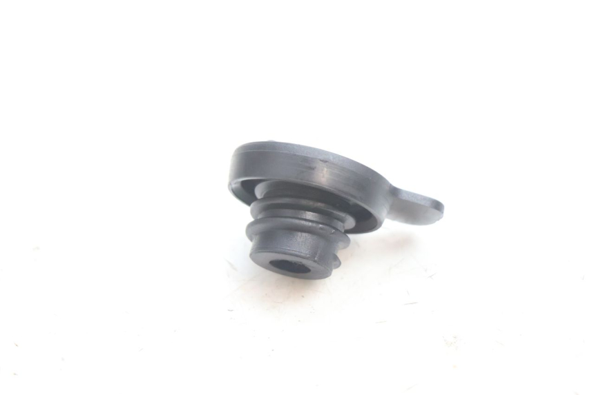 photo de OIL TANK CAP KYMCO SUPER 8 2T 50 (2007 - 2013) - Zoom on usage condition