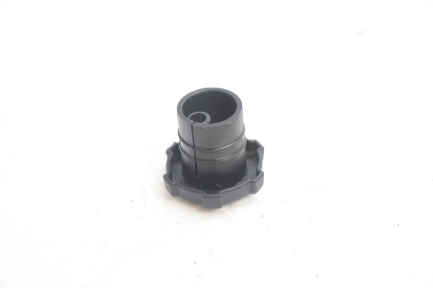 photo de OIL TANK CAP PIAGGIO TYPHOON 50 (2000 - 2009) - Zoom on usage condition
