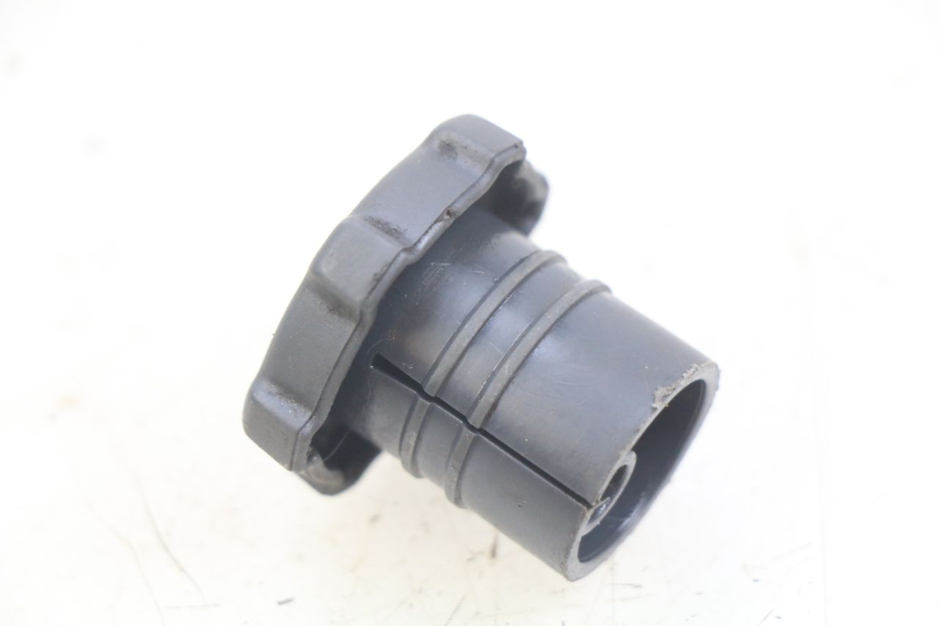 photo de OIL TANK CAP PIAGGIO VESPA S 2T 50 (2007 - 2014) - Zoom on usage condition