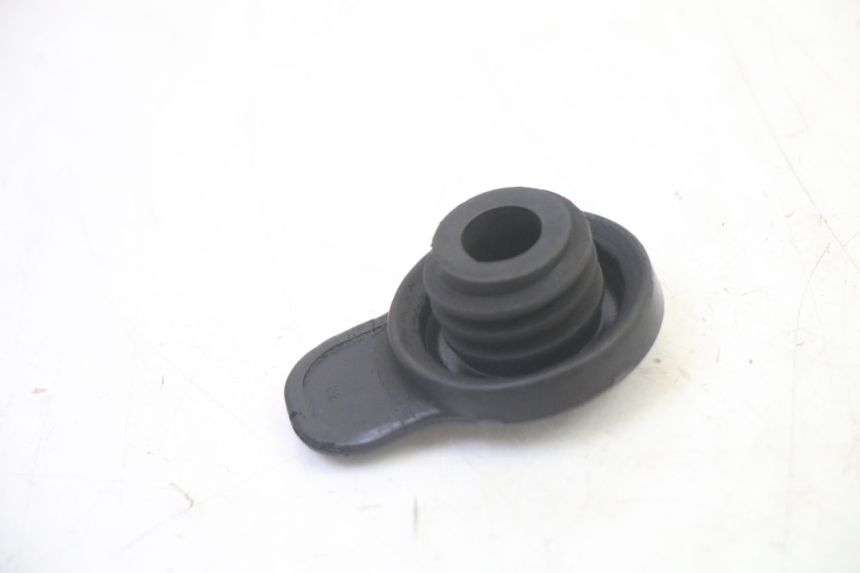 photo de OIL TANK CAP PEUGEOT VIVACITY NEW 2T 50 (2008 - 2017) - Zoom on usage condition