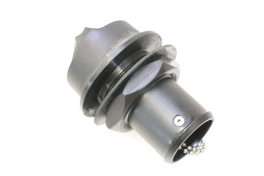 photo de OIL TANK CAP YAMAHA WAVE RUNNER GP R 1200 (2000 - 2003) - Component detail