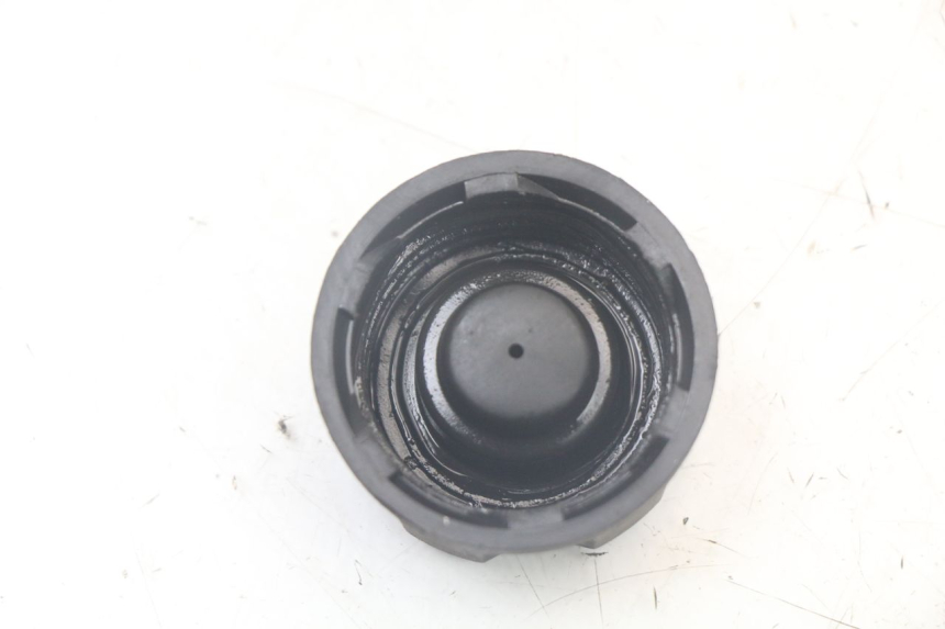 photo de OIL TANK CAP FANTIC XM PERFORMANCE 2T 50 (2021 - 2022) - Alternative perspective