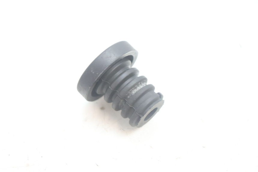 photo de EXPANSION BOTTLE CAP SUZUKI BURGMAN EXECUTIVE ABS 650 (2006 - 2012) - Zoom on usage condition