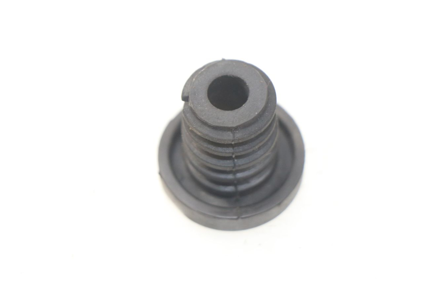 photo de EXPANSION BOTTLE CAP SUZUKI GSX-R GSXR 600 (2001 - 2003) - Component detail