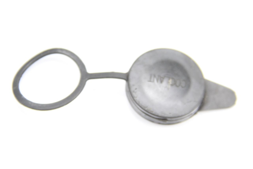 photo de EXPANSION BOTTLE CAP SYM GTS EFI ABS 125 (2012 - 2016) - Alternative perspective