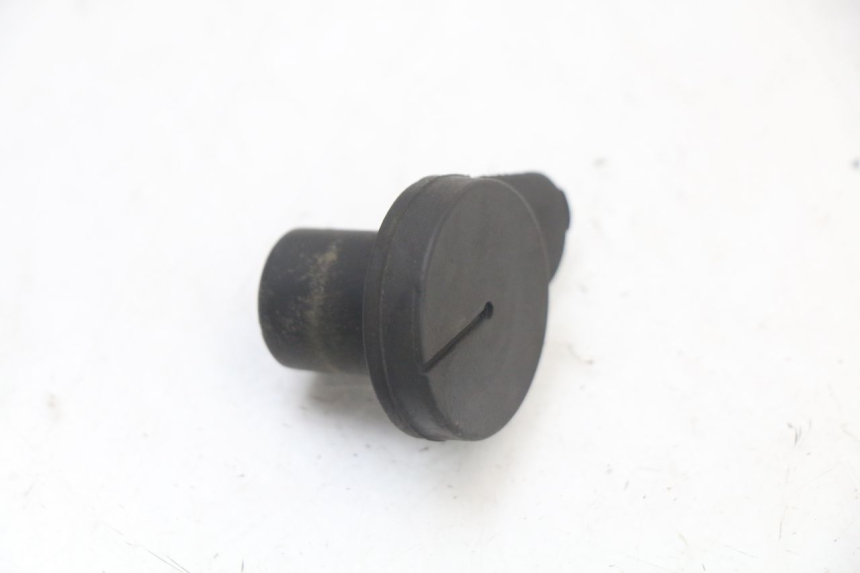 photo de EXPANSION BOTTLE CAP HONDA FES S-WING SWING 125 (2007 - 2015) - Zoom on usage condition