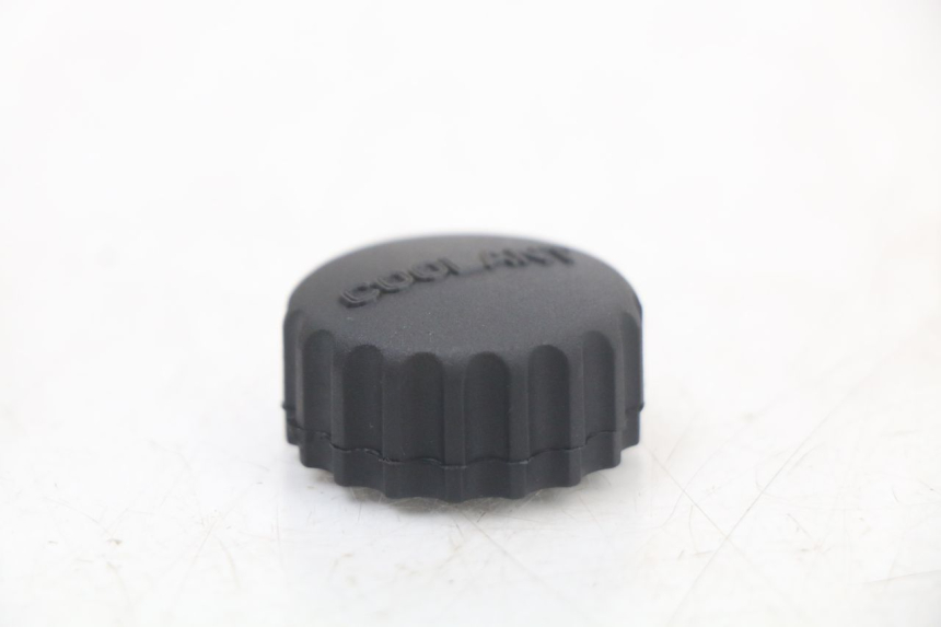 photo de EXPANSION BOTTLE CAP HUSQVARNA SVARTPILEN 401 (2018 - 2023) - Zoom on usage condition