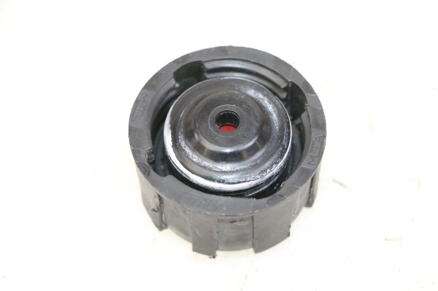 photo de EXPANSION BOTTLE CAP PIAGGIO MP3 500 (2014 - 2017) - Zoom on usage condition