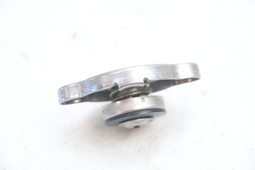 photo de EXPANSION BOTTLE CAP CAN-AM SPYDER RS 1000 (2008 - 2012) - Component detail