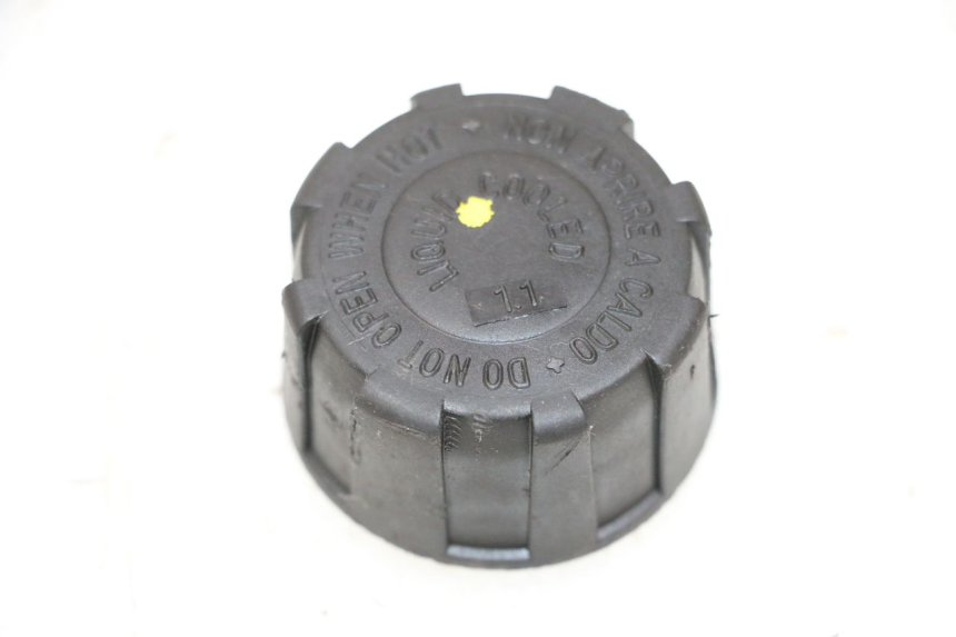 photo de EXPANSION TANK CAP PIAGGIO VESPA GTS SUPER IE 125 (2009 - 2016) - Main view