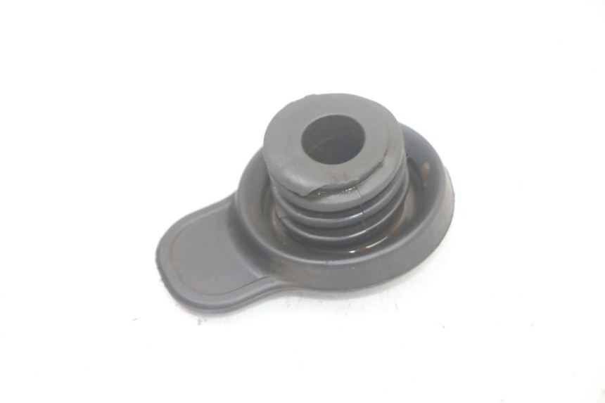 photo de EXPANSION BOTTLE CAP YAMAHA X-MAX XMAX ABS 250 (2010 - 2012) - Alternative perspective