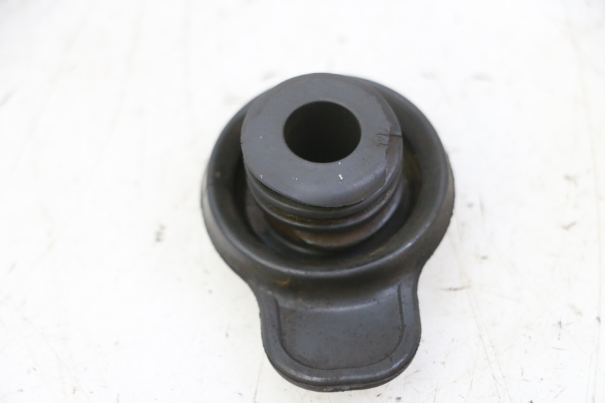 photo de EXPANSION TANK CAP YAMAHA X-MAX XMAX 250 (2006 - 2009) - Zoom on usage condition