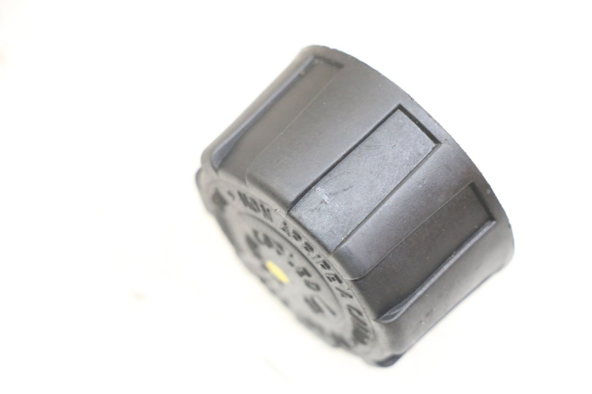 photo de EXPANSION TANK CAP PIAGGIO X10 125 (2012 - 2017) - Zoom on usage condition
