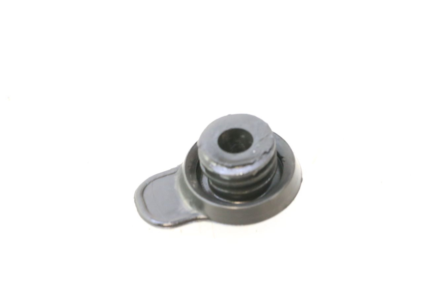 photo de EXPANSION BOTTLE CAP YAMAHA YP MAJESTY 125 (1998 - 2001) - Zoom on usage condition