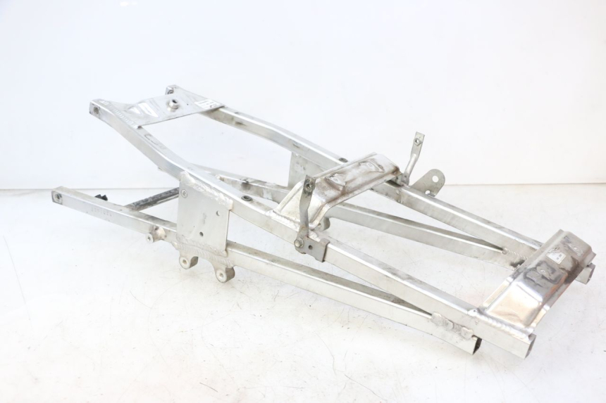 photo de REAR SUBFRAME HONDA CBR RR FIREBLADE 900 (1992 - 1994) - Surface and material condition