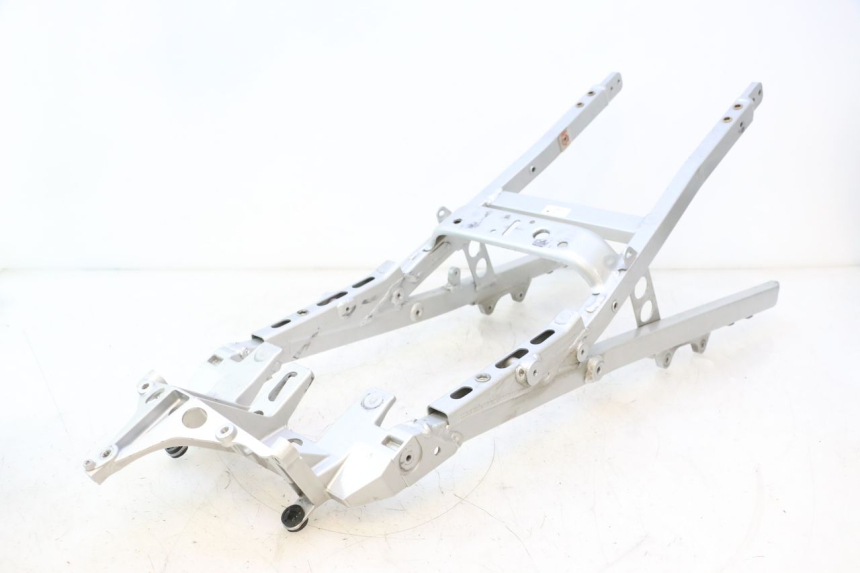 photo de REAR SUBFRAME YAMAHA FJR 1300 (2001 - 2005) - Additional view of the item
