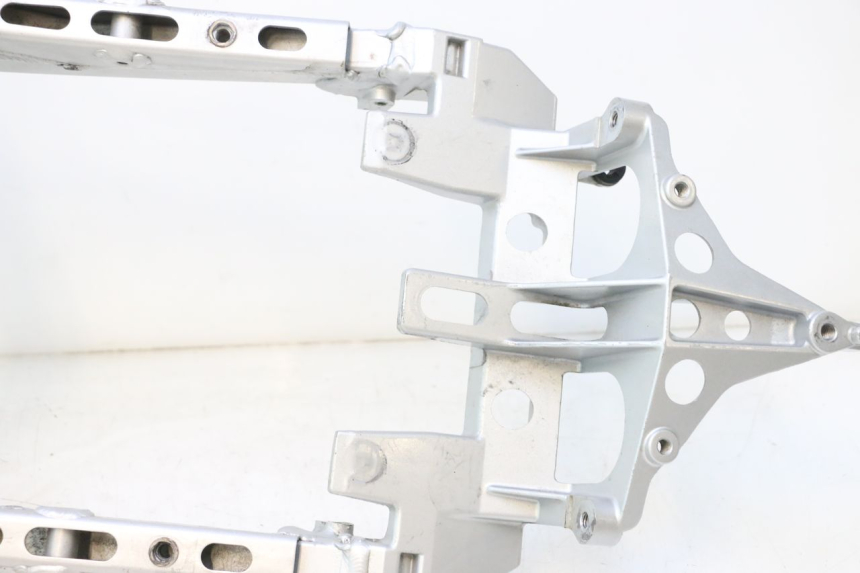 photo de REAR SUBFRAME YAMAHA FJR 1300 (2001 - 2005) - High-resolution close-up