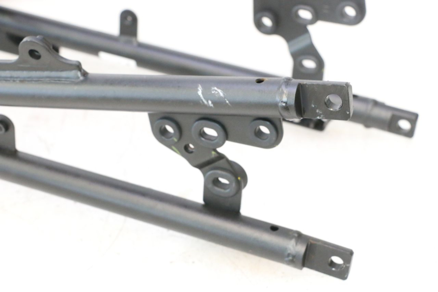 photo de REAR SUBFRAME YAMAHA FZ8 800 (2010 - 2016) - Component detail