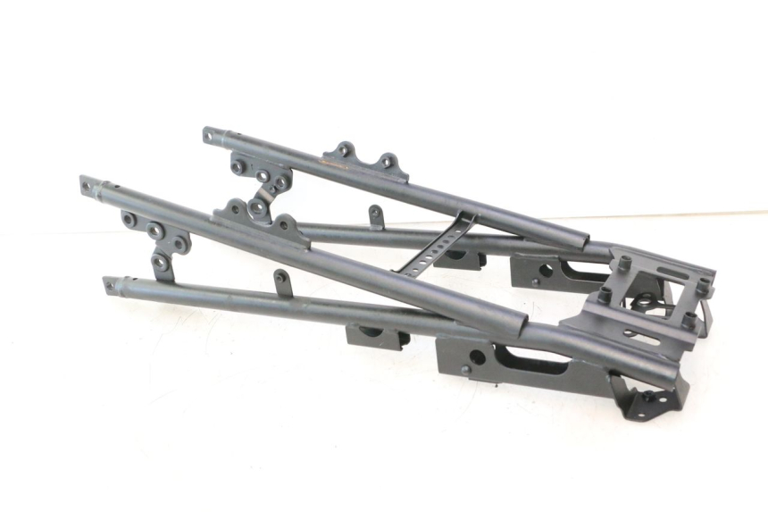 photo de REAR SUBFRAME YAMAHA FZ8 800 (2010 - 2016) - Technical close-up
