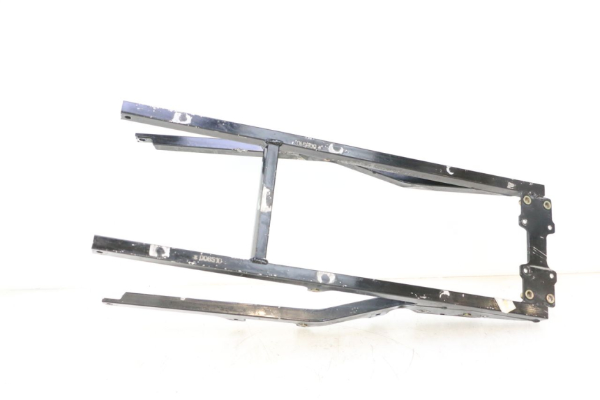 photo de REAR SUBFRAME KAWASAKI GPX F ZX750F 750 (1986 - 1990) - Alternative perspective