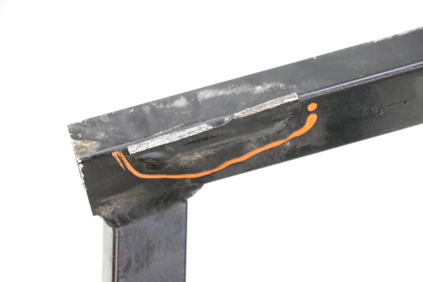 photo de REAR SUBFRAME KAWASAKI GPZ RX 1000 (1986 - 1988) - Alternative perspective