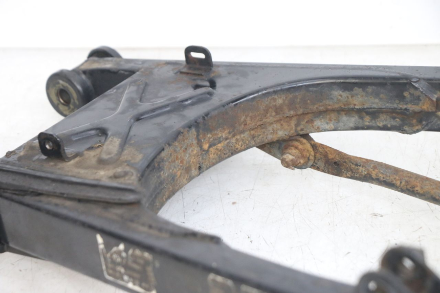 photo de SWINGARM HONDA CA REBEL 125 (1995 - 2001) - Fixing points details