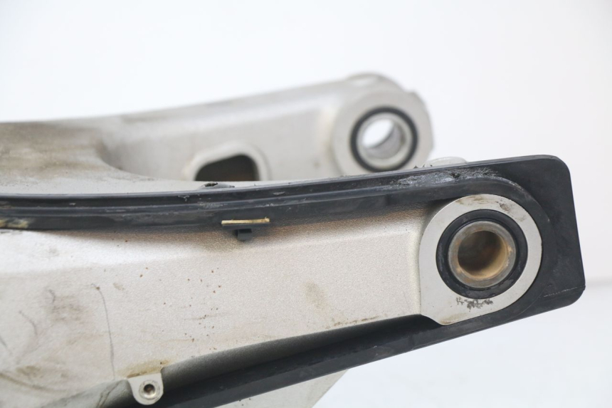 photo de SWINGARM HONDA CB R 1000 (2018 - 2023) - Component zoom