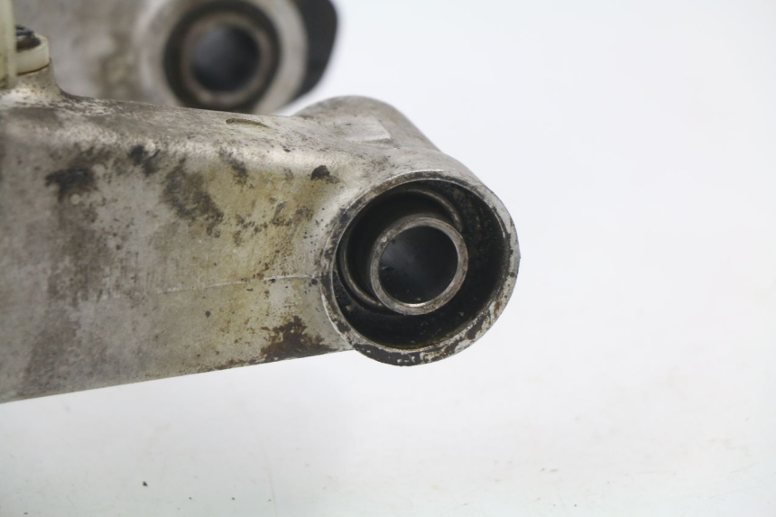 photo de SWING ARM HONDA CR 125 (2000 - 2001) - Surface and material condition