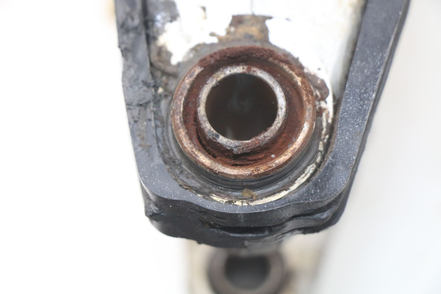 photo de SWING ARM HONDA CR 125 (1989 - 1991) - Alternative perspective