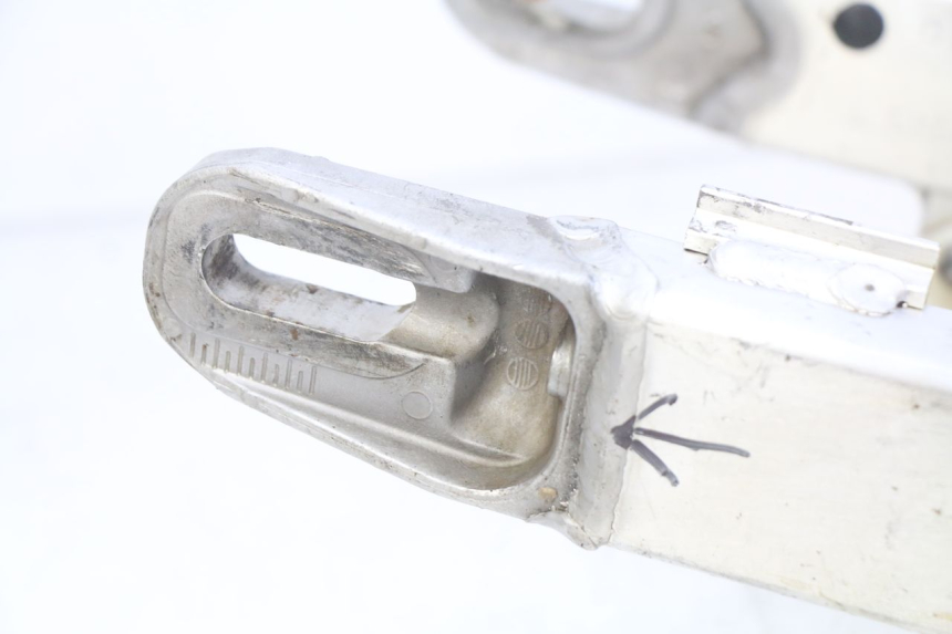 photo de SWINGARM HONDA CR 80 (2001 - 2003) - Distinctive features