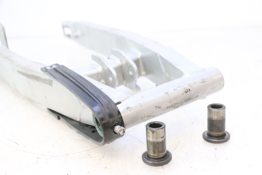 photo de SWING ARM HM HONDA CRM DERAPAGE RR 50 (2006 - 2017) - Surface and material condition