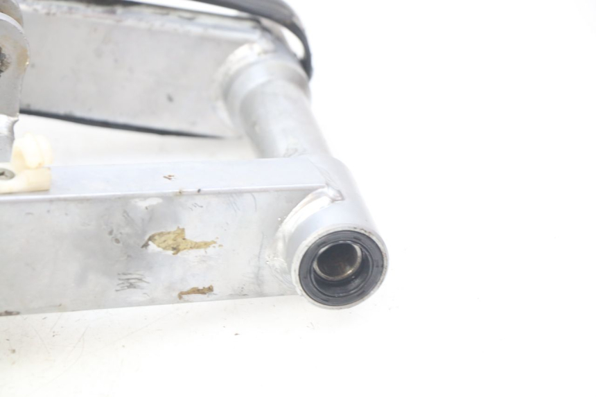 photo de SWINGARM XTRM FACTORY DIRTBIKE BSE 150 - Fixing points details