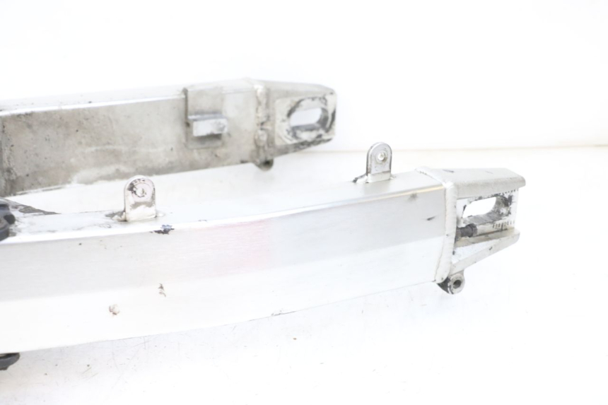 photo de SWING ARM SUZUKI DL V STROM 1000 (2002 - 2007) - Focus on structure