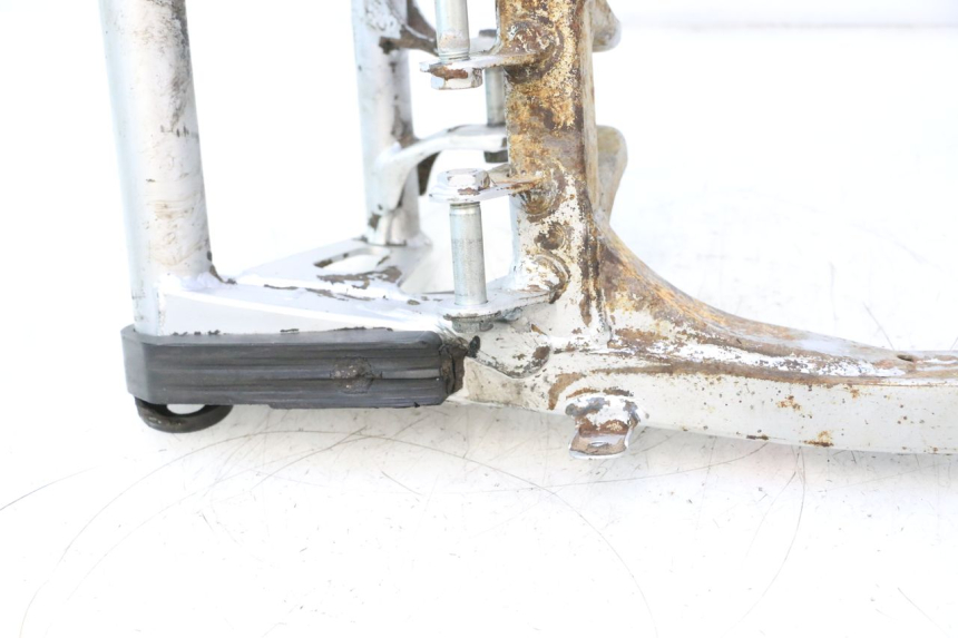 photo de SWING ARM SUZUKI DR S 600 (1985 - 1989) - Additional view of the item