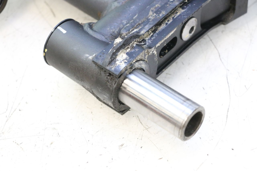 photo de SWINGARM KAWASAKI ER-6 ER6 F ABS 650 (2012 - 2016) - Technical close-up