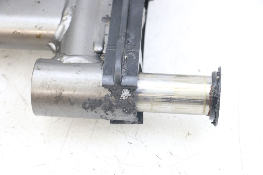 photo de SWING ARM KAWASAKI ER-6 ER6 N 650 (2012 - 2016) - Zoom on usage condition