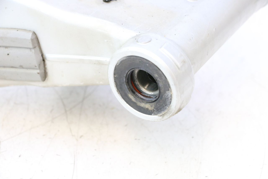 photo de SWING ARM YAMAHA FJR 1300 (2001 - 2005) - Markings and original references
